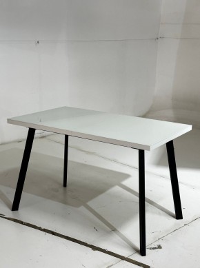Стол ФИН 140 Белый, стекло/ Черный каркас М-City в Талице - talica.mebel24.online | фото 3